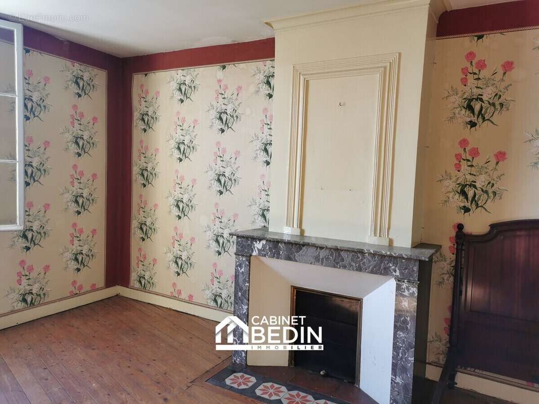 Maison 310 m² à Branne  - photo 3