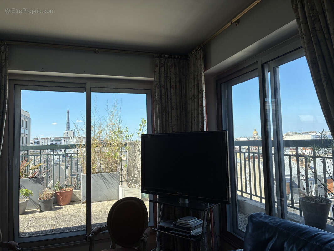 Appartement à PARIS-15E