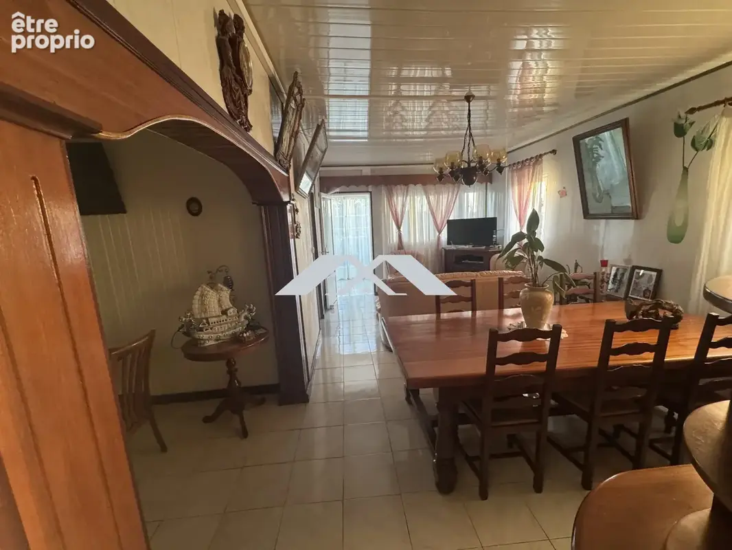 Maison 170 m² à Petite-Ile  - photo 9