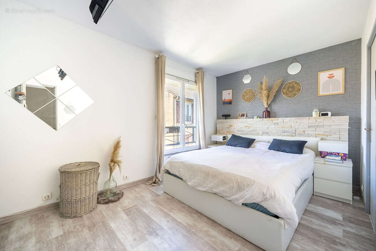 Maison à JOUY-LE-MOUTIER