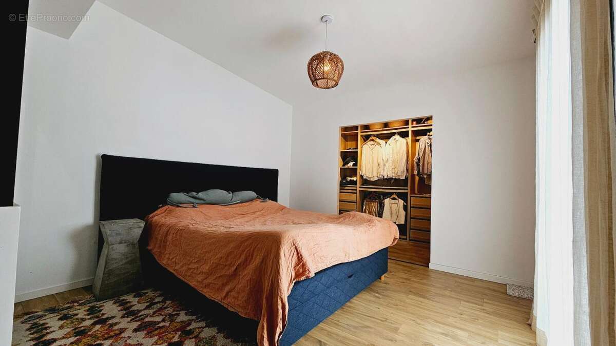 Maison à SAINT-DOULCHARD