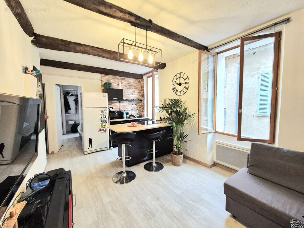 Appartement à HYERES