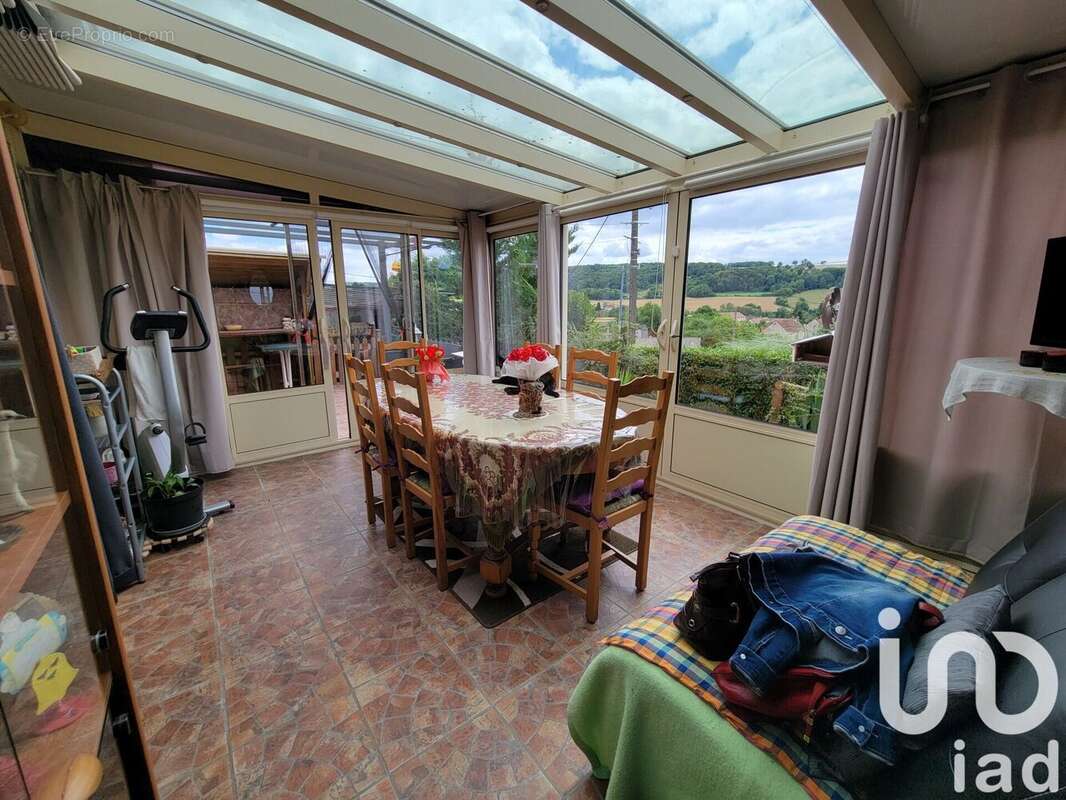Maison 84 m² à Conde-En-Brie  - photo 6