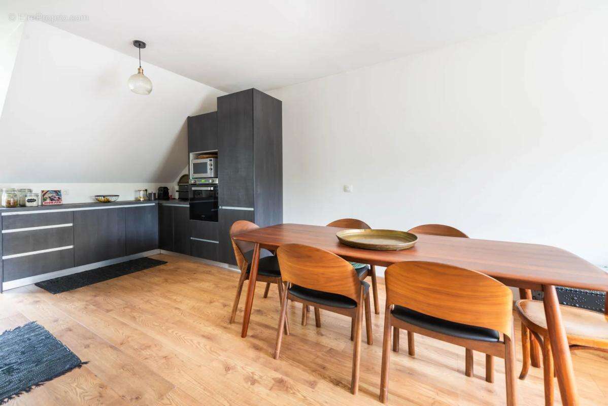 Appartement à FONTENAY-LE-FLEURY