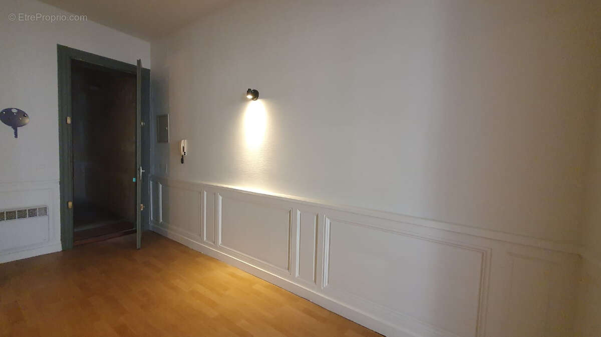 BORDEAUX INTENDANCE - T3 bis dans immeuble pierre - photo 4