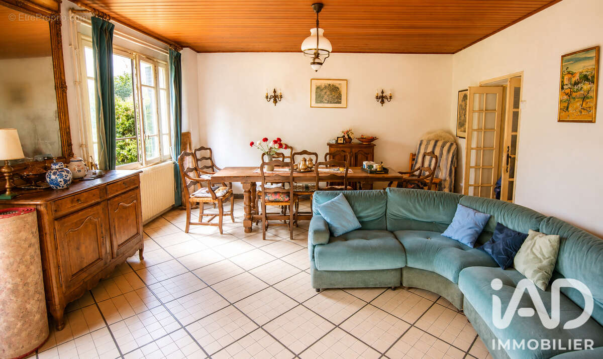 Maison 131 m² à Chateauneuf-Val-De-Bargis  - photo 4