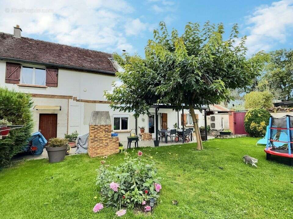 Maison à LONGUEVILLE