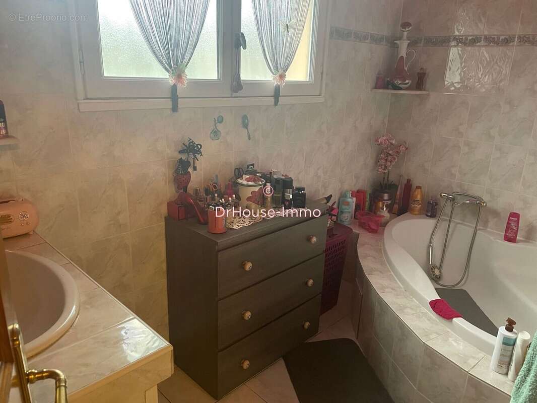 Maison à SAINT-PRIVAT-DES-VIEUX