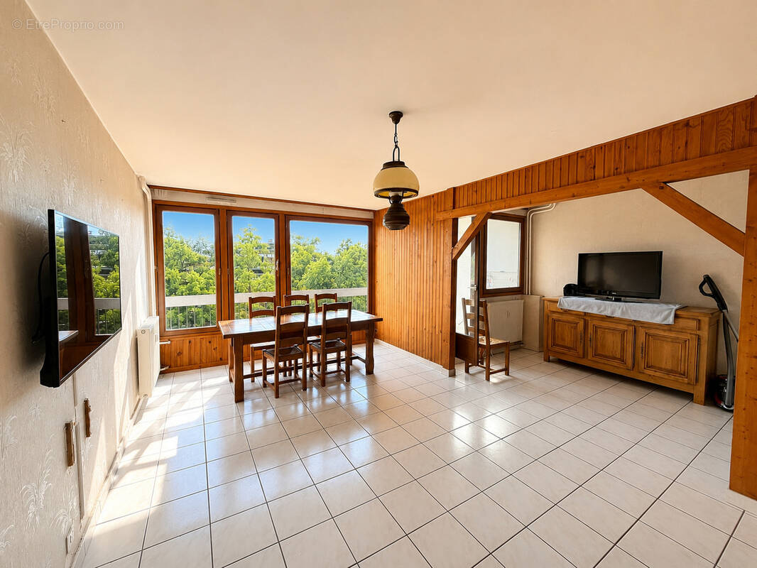 Appartement à QUINTAL