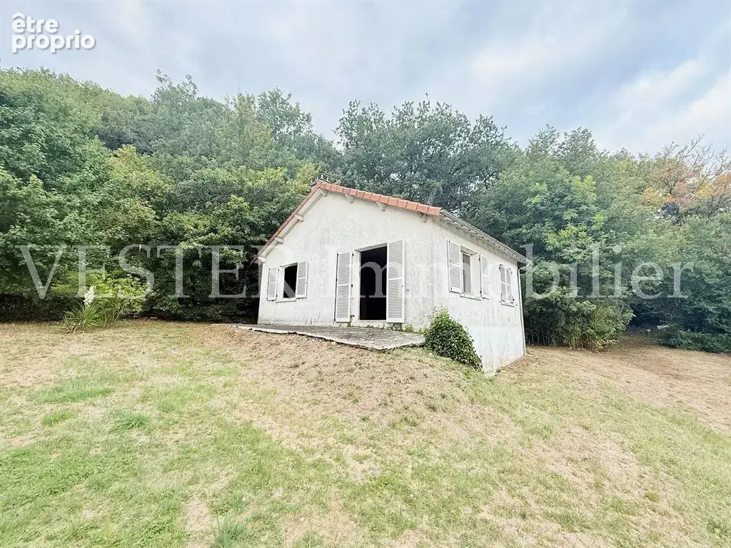 Maison sur un terrain de 2 178 m² dont 1 424 m² en zone U3 - photo 3