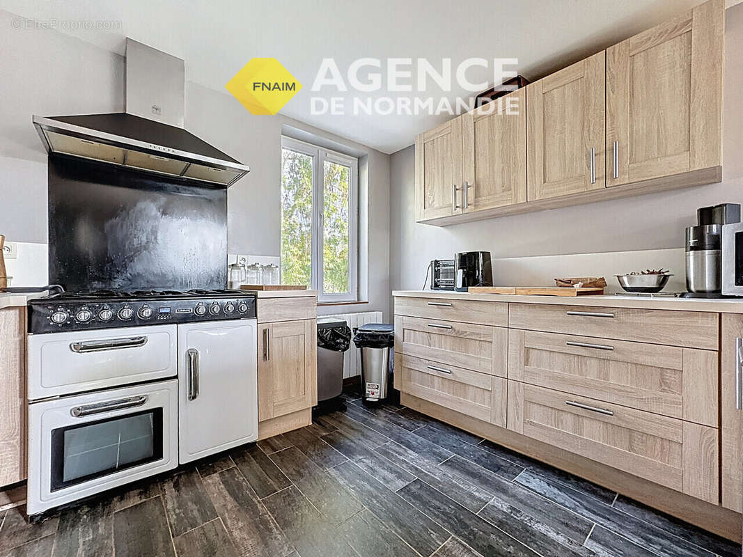 Maison à MONTREUIL-L&#039;ARGILLE