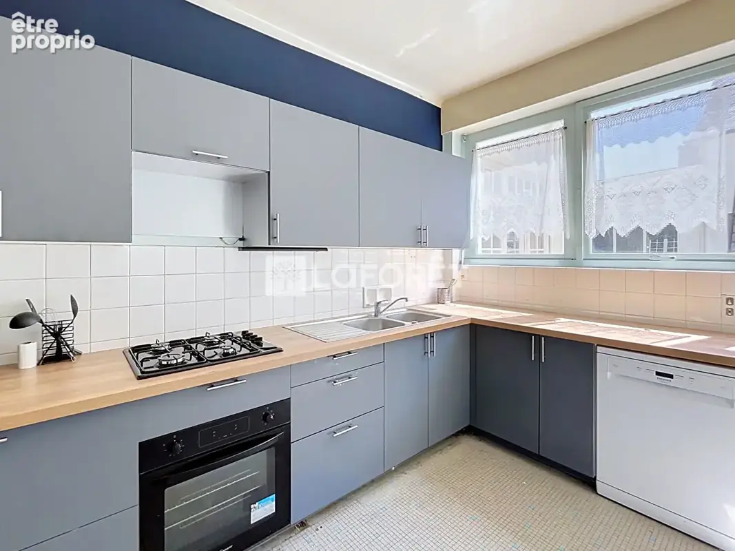 Maison/immeuble Guer 10 pièce(s) 280 m2 - photo 8
