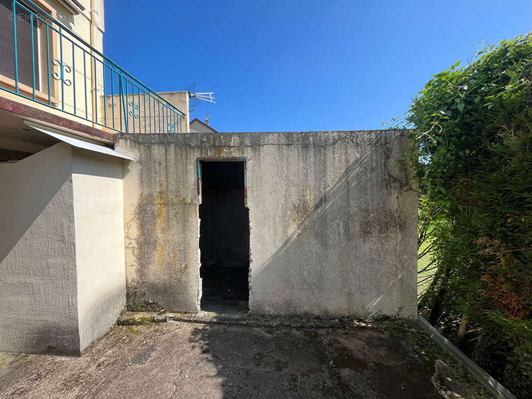 Maison à CONTZ-LES-BAINS