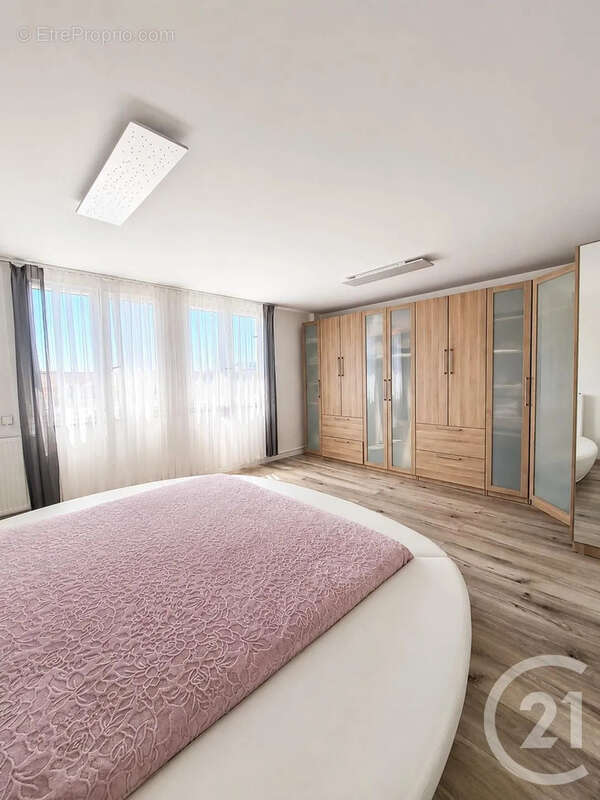 Appartement 85 m² à Vaulx-En-Velin  - photo 6