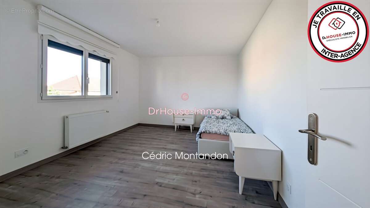 Maison 160 m² à Saint-Aignan-De-Cramesnil  - photo 8
