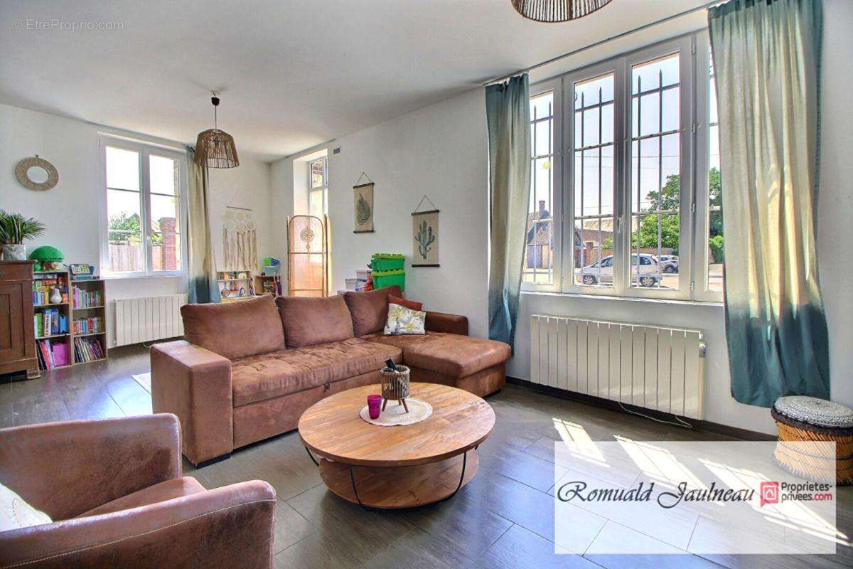 Maison en pierres de caractère de 134 m2 - photo 2