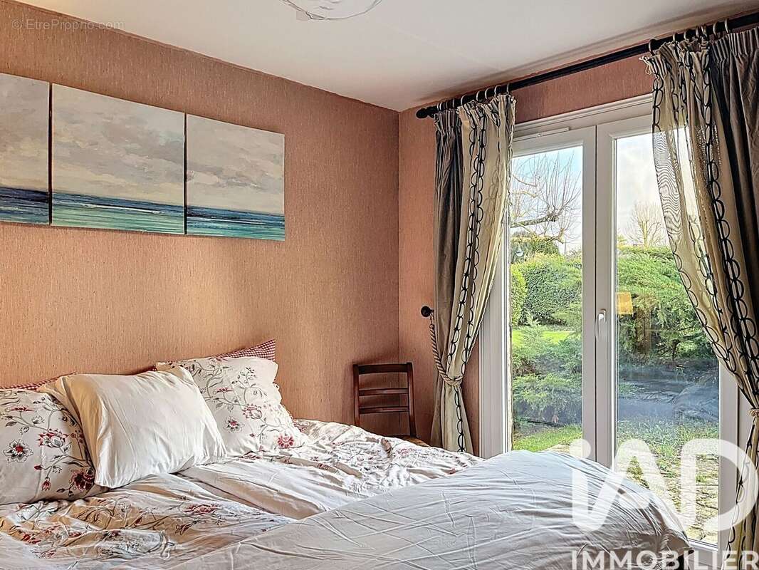 Photo 7 - Maison à ETREPAGNY