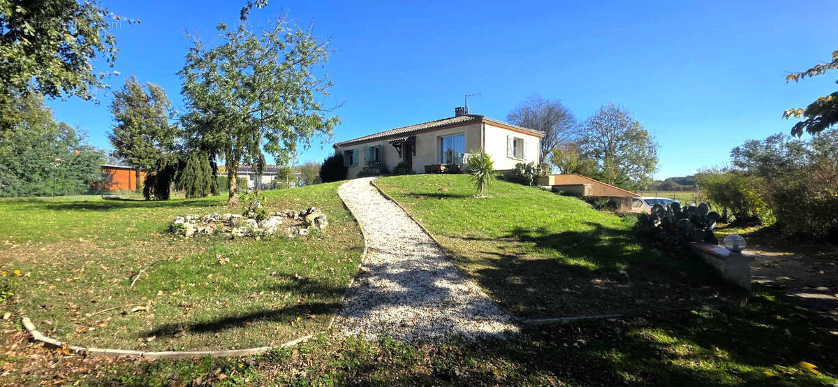 Maison à MONTDRAGON