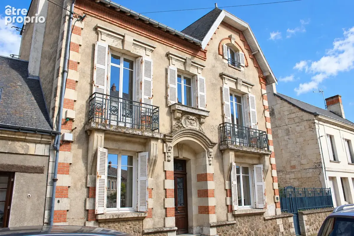 Maison 6 pièces 210 m² à vendre à Bourgueil (37140) - photo 2