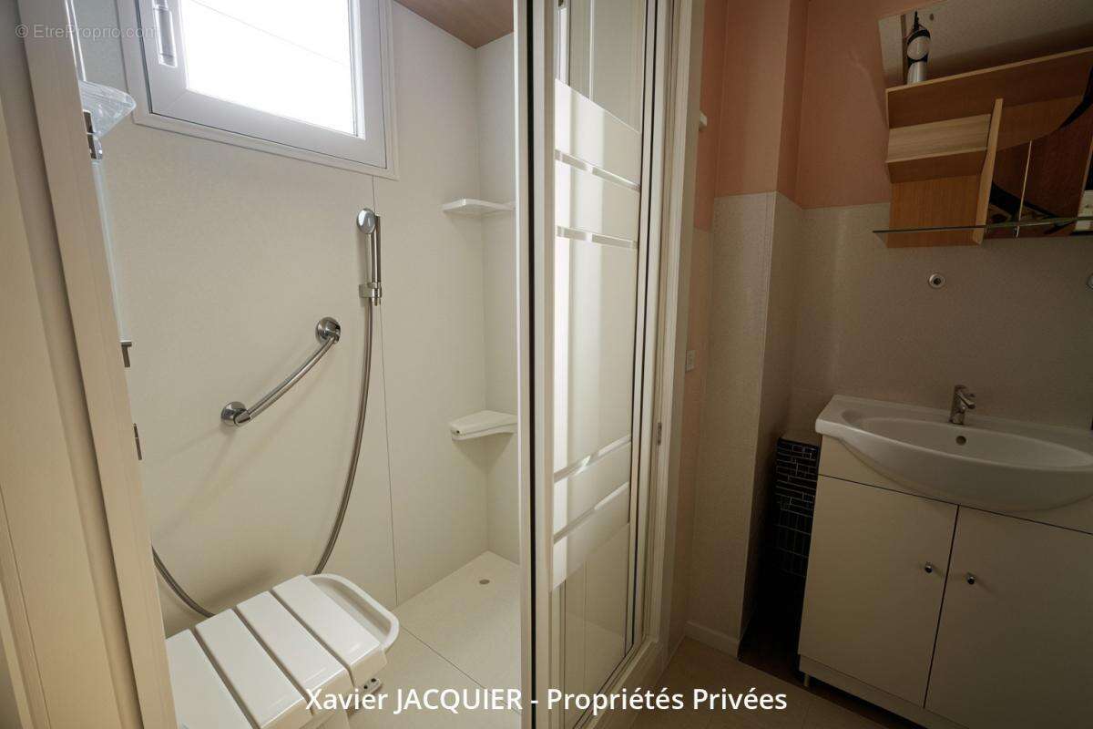 Maison à SAINTE-LUCE-SUR-LOIRE