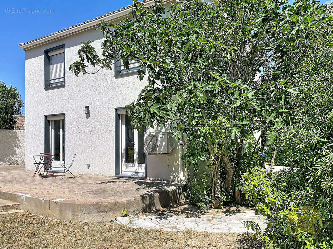 Maison Les Angles 4 pièce(s) 110 m2 Proche écoles et commerces - photo 3