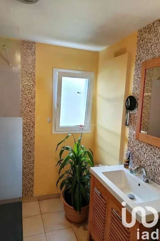 Photo 8 - Maison à SAINT-ETIENNE-DU-BOIS