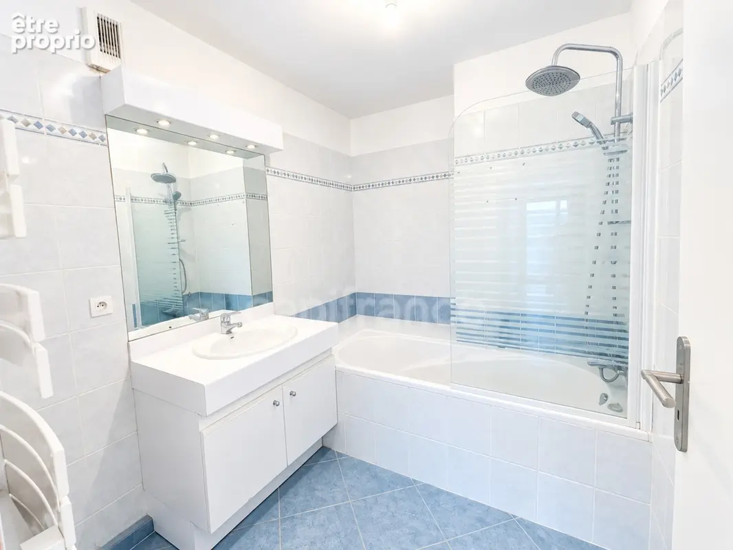 Appartement à vendre 3 pièces MANDELIEU LA NAPOULE (06) - photo 8