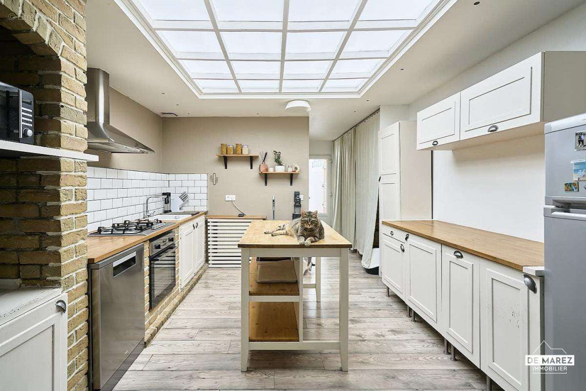Exclusivite : maison 3 chambres - terrasses - jardin - proximite metro - photo 3