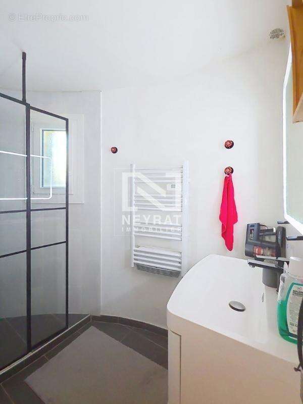 Appartement à SAINT-PAUL-EN-FORET