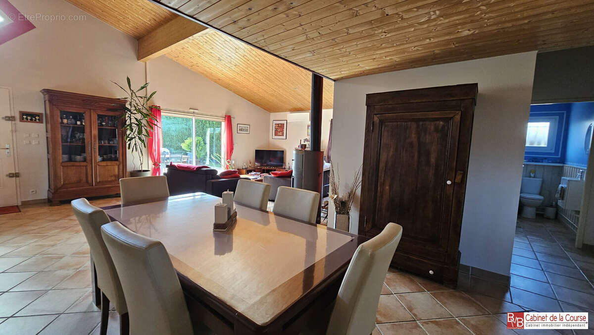 Maison à CURSAN