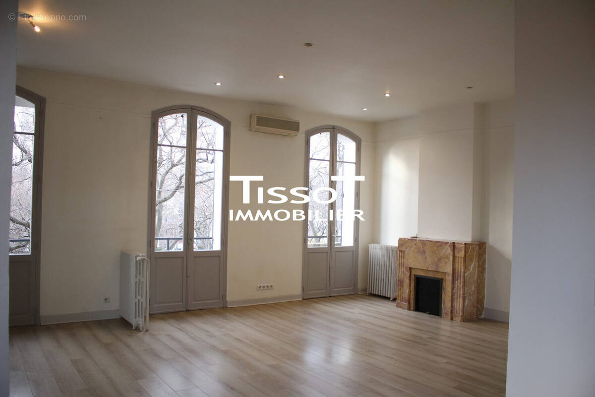 Appartement à NIMES