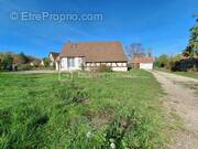 Maison à MENESTREAU-EN-VILLETTE