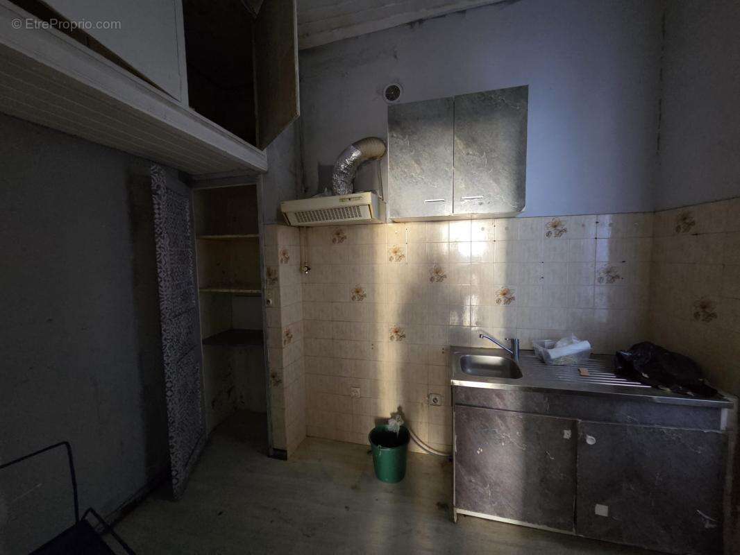 Appartement à MARSEILLE-4E