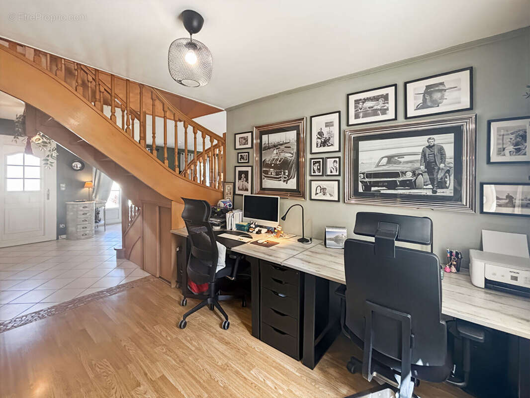 Maison à VAUX-LE-PENIL