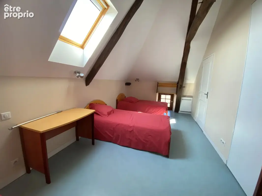 Ensemble immobilier situé dans un secteur tranquille et central - photo 17