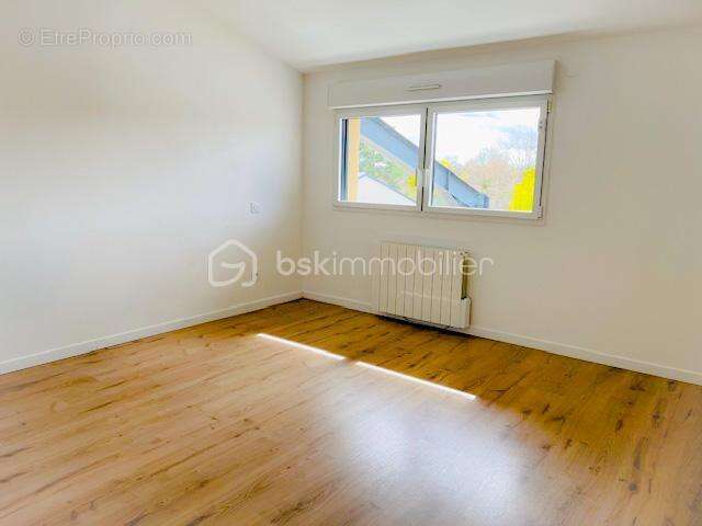 Appartement à GREZIEU-LA-VARENNE