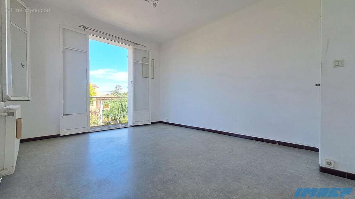 Appartement à MARSEILLE-8E