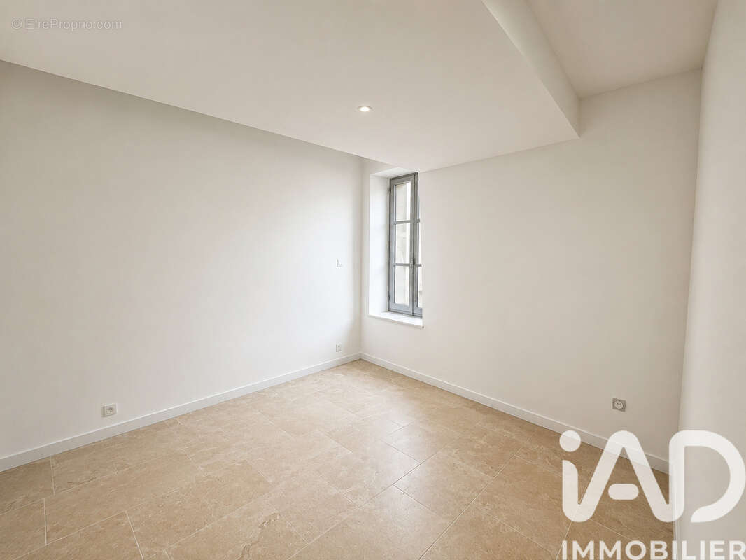 Maison 82 m² à Saint-Gilles  - photo 8