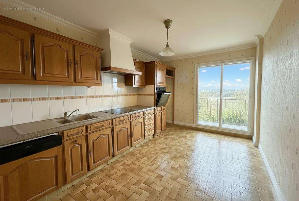 Appartement à LA CHAUSSEE-SAINT-VICTOR