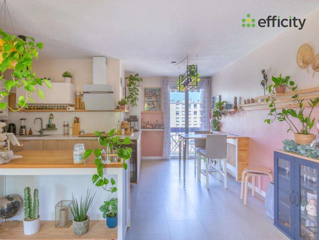Appartement à BOURGOIN-JALLIEU