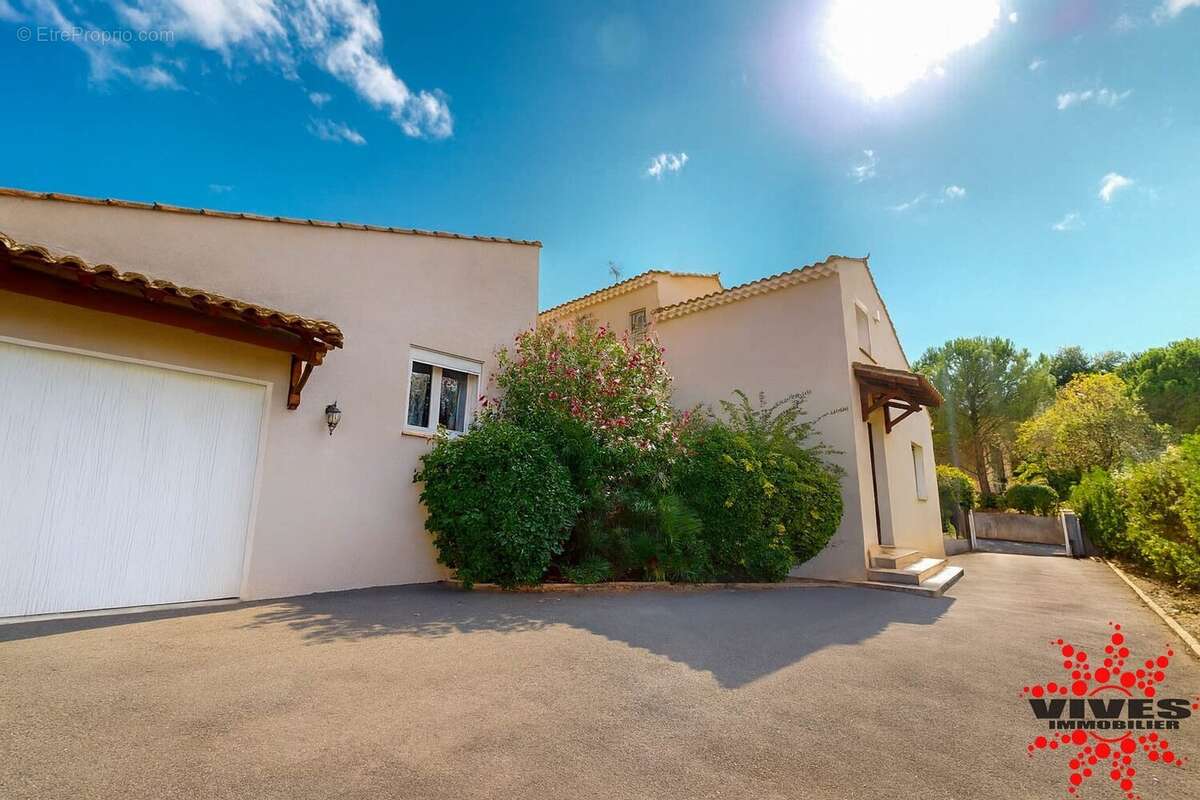 Maison 220 m² à Boujan-Sur-Libron  - photo 11