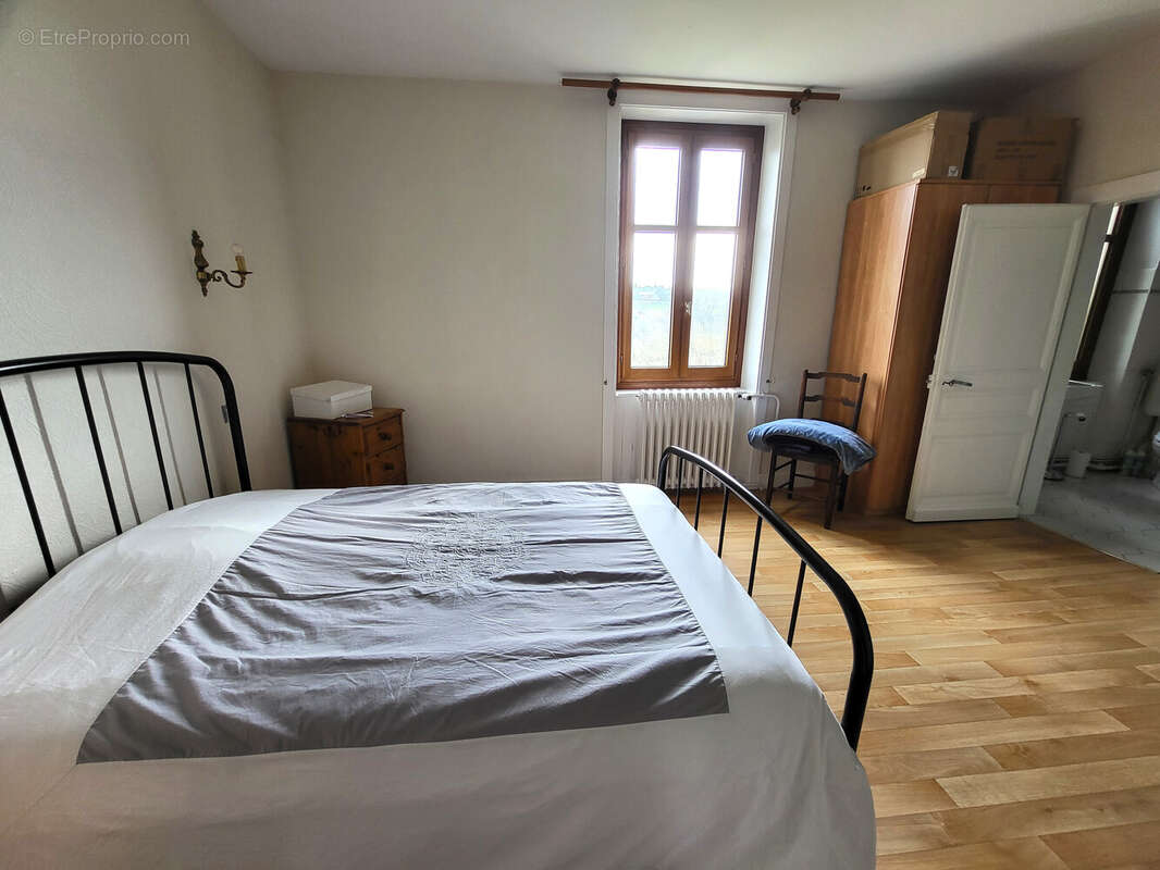 Maison à SAINT-JUNIEN