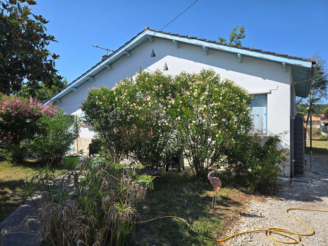 Maison de plain-pied avec terrain constructible - photo 2