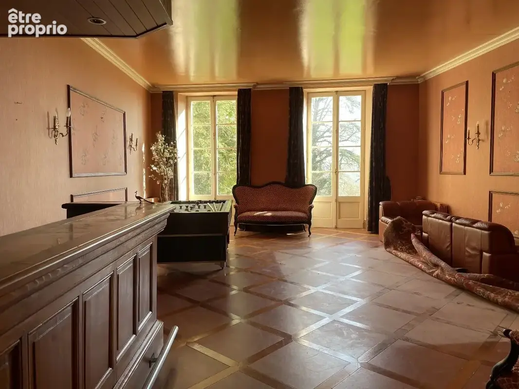 Superbe château avec vue panoramique, élégance et charme - photo 8