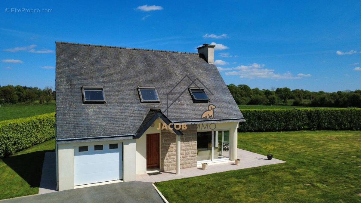 Maison à GUIPRONVEL