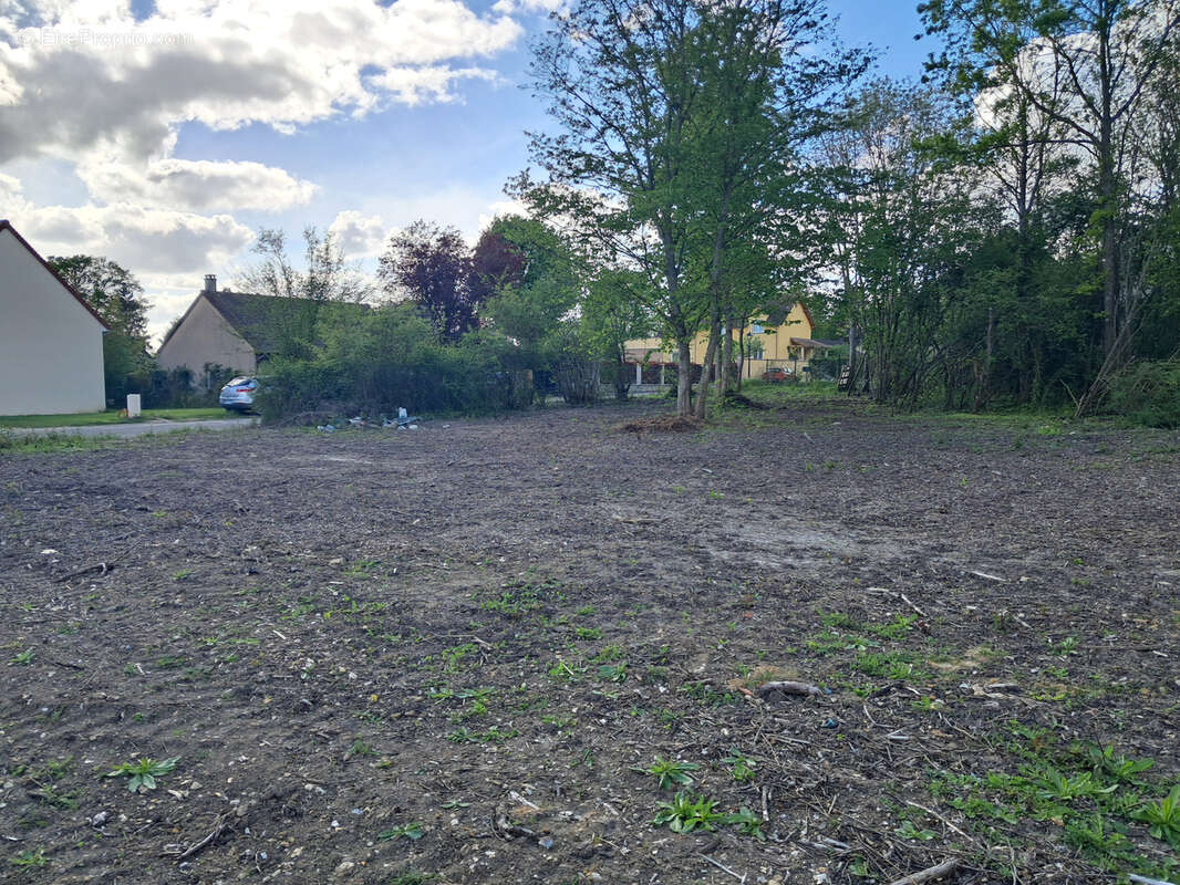 Terrain à GARANCIERES