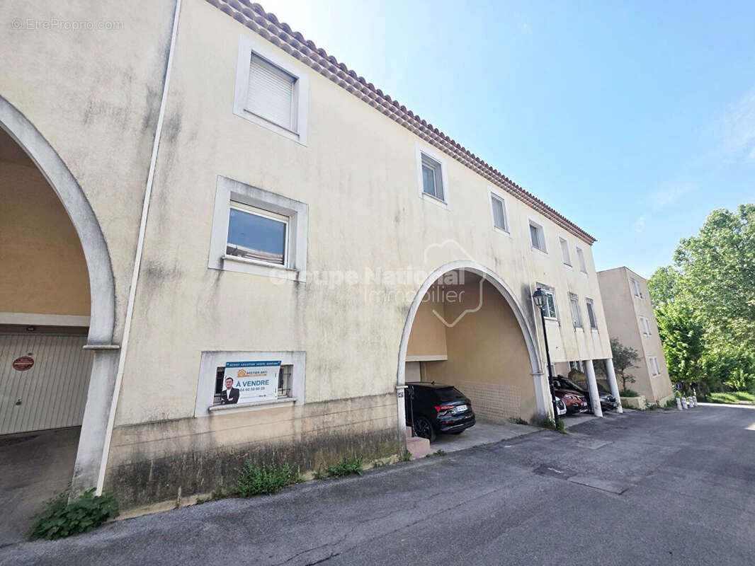 À vendre Maison 3 pièces à Saint Chamas - Rare sur le marché ! - photo 11