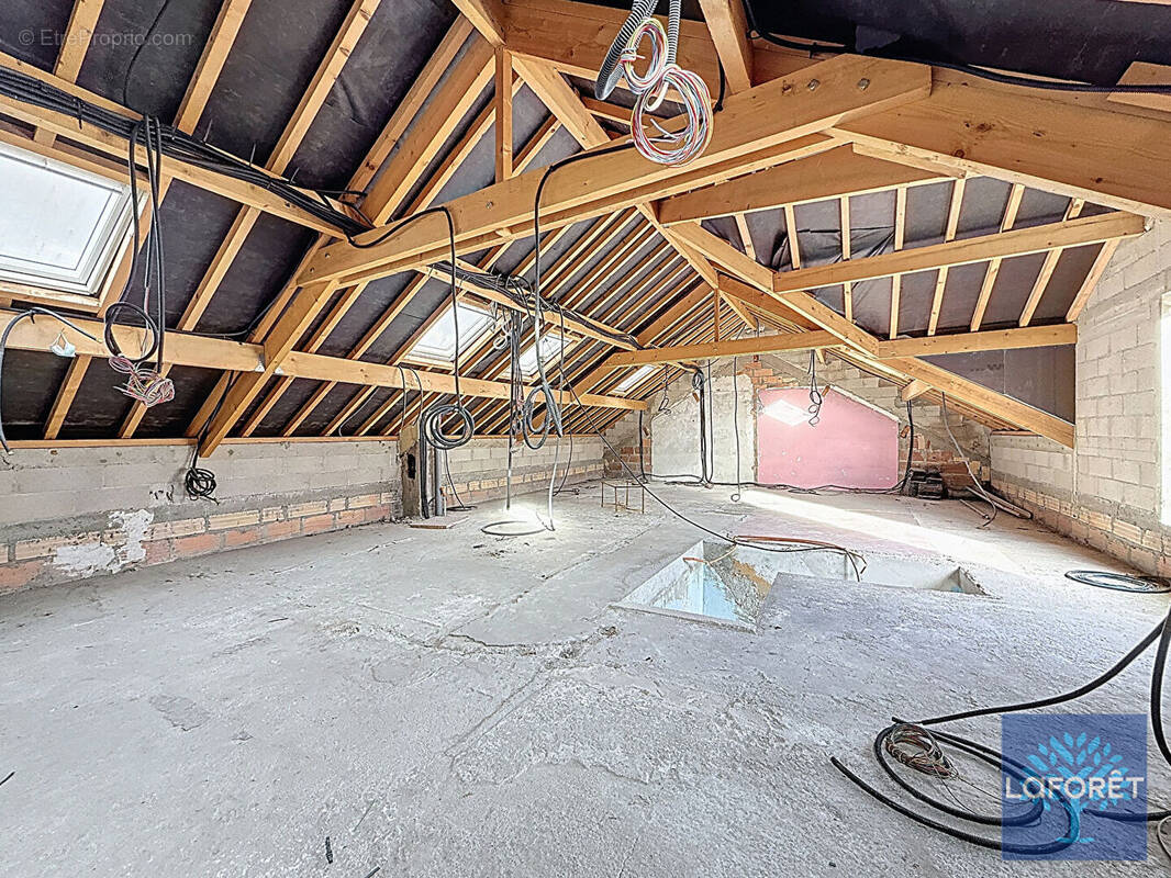 Maison à VIGNEUX-SUR-SEINE