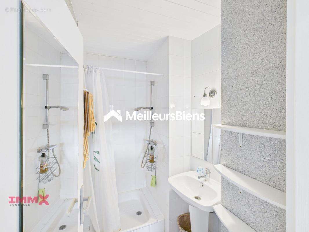 Appartement à LA ROCHE-SUR-FORON