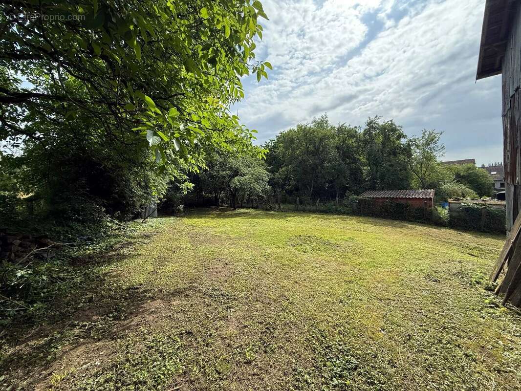 Grande ferme villageoise double indépendante à rénover – deux maisons, nombreuses dépendances, presque 1 hectare - photo 31
